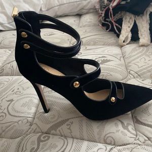 Jessica Simpson black heels